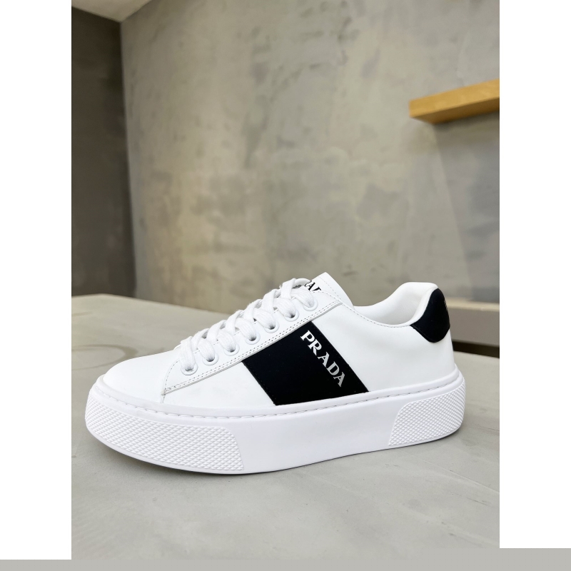 Pra*a casual shoes